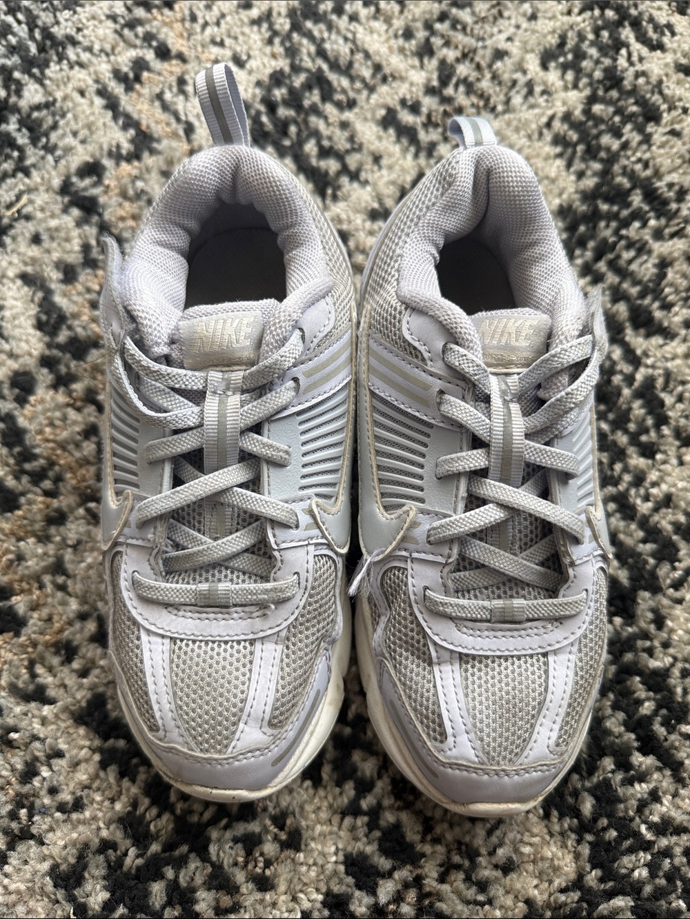 Nike Vomero Kids White/Grey Lightweight Mesh Sneakers
